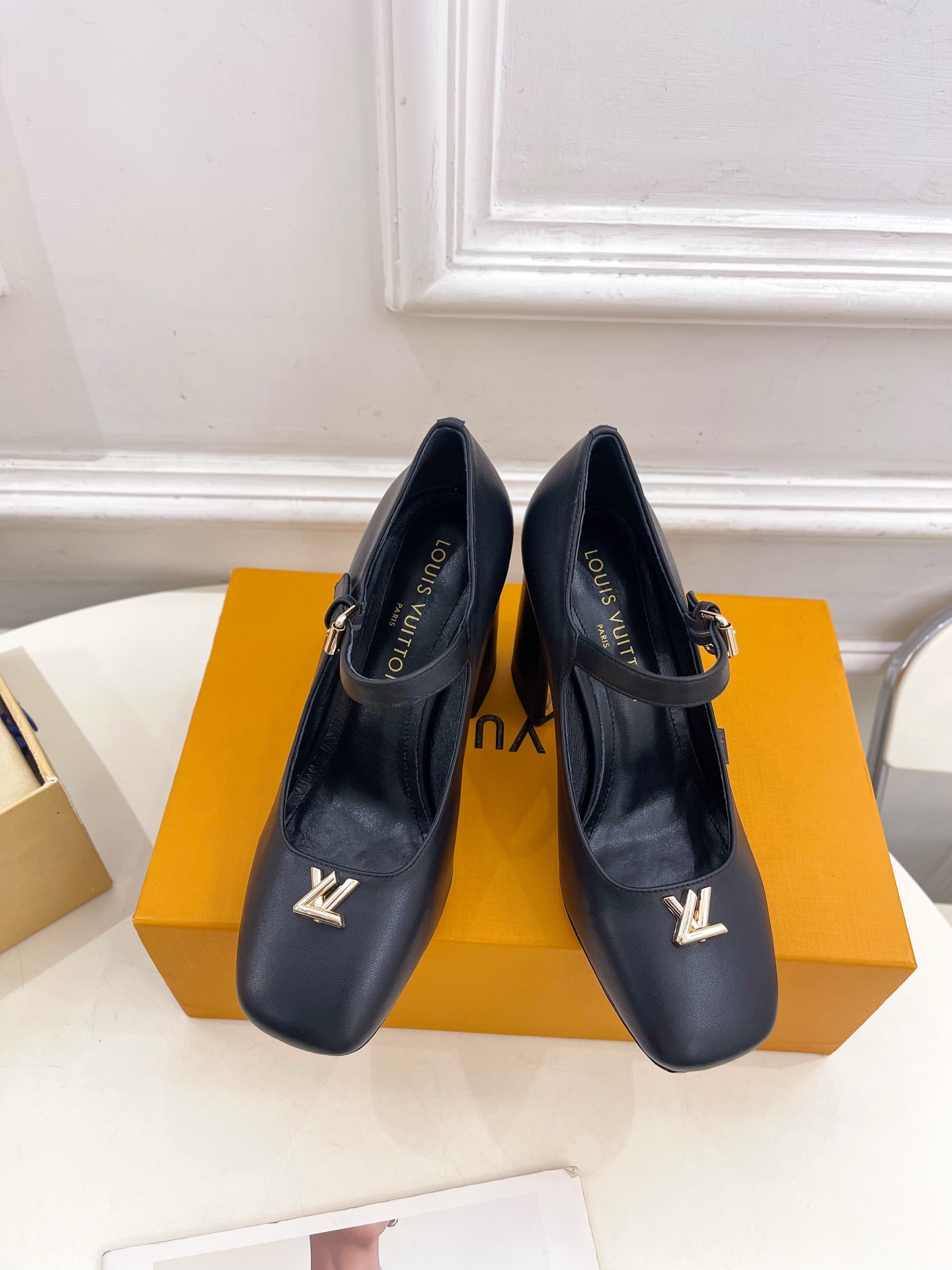 Women's high heels